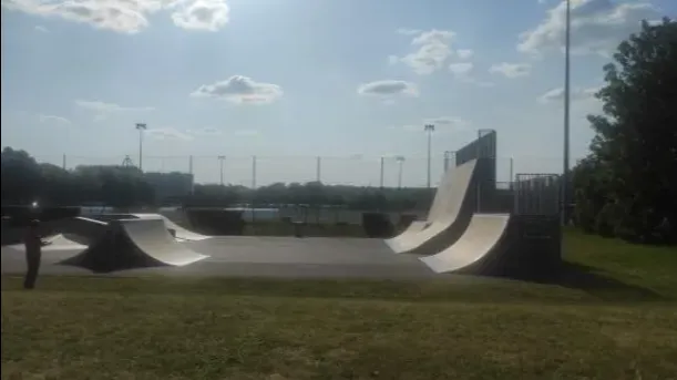 image of Skatepark de Draveil, spot of Glisse Urb