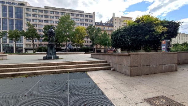 image of Funny Curbs CDG Neuilly, spot of Glisse Urb