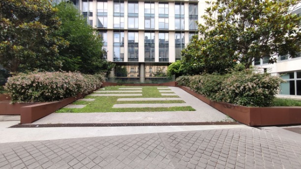 image of Slope and hubbas Neuilly, spot of Glisse Urb